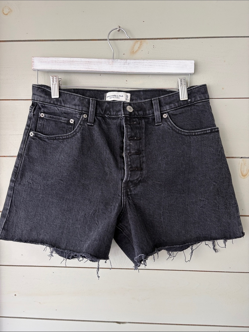 Abercrombie & Fitch High Rise 4” Denim Shorts – Size 29 (8)
